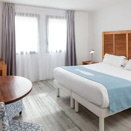 ホテル Les Medes 3*