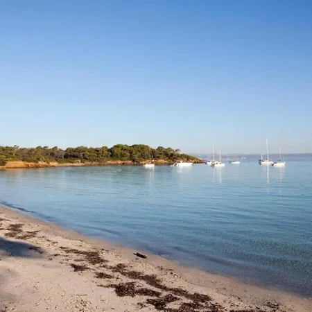 ホテル Les Medes 3*